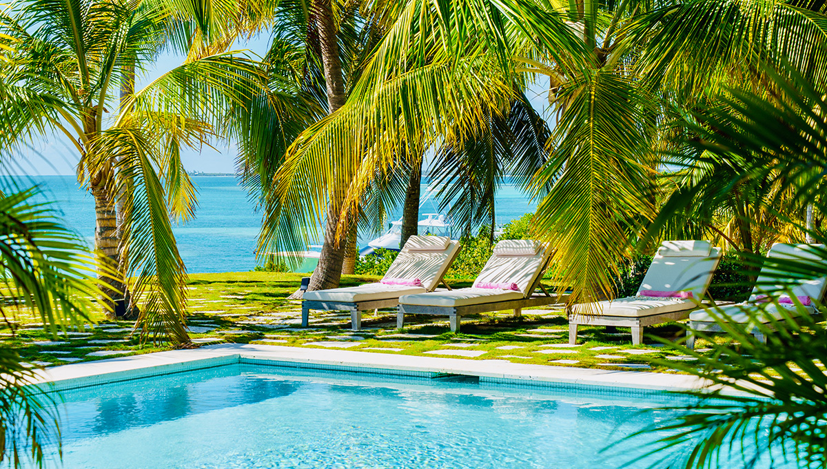 airbnb Bahamas luxury villa rental
