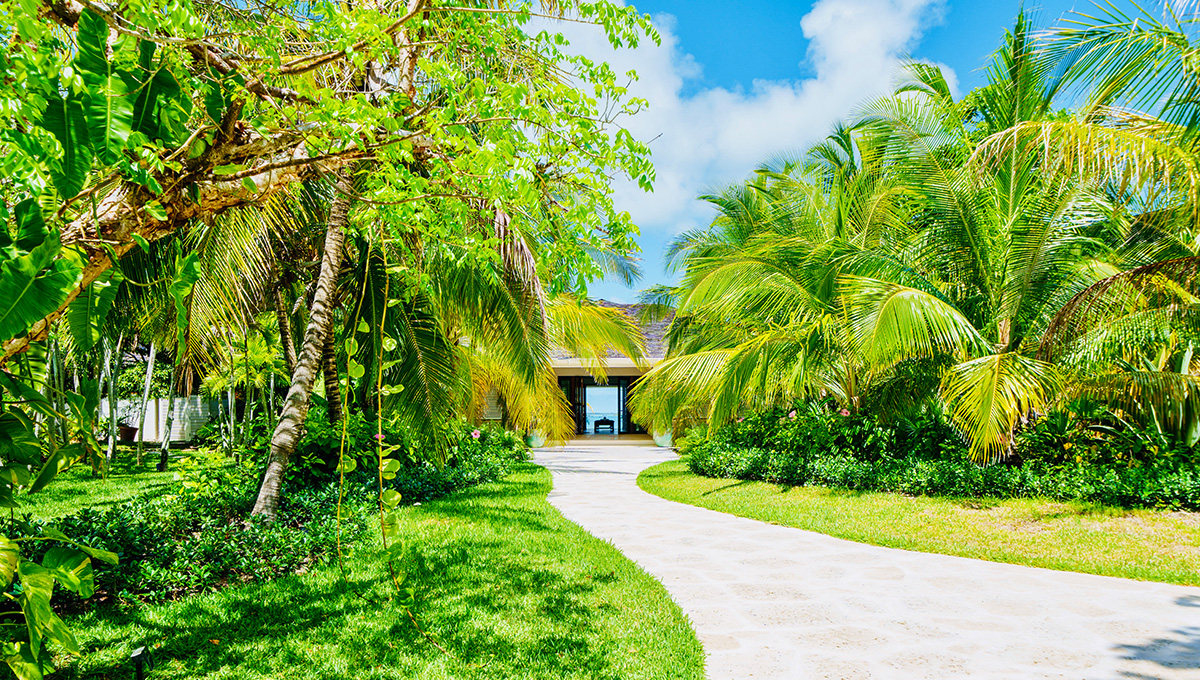 Luxury private villa rental holiday Bahamas private gardens