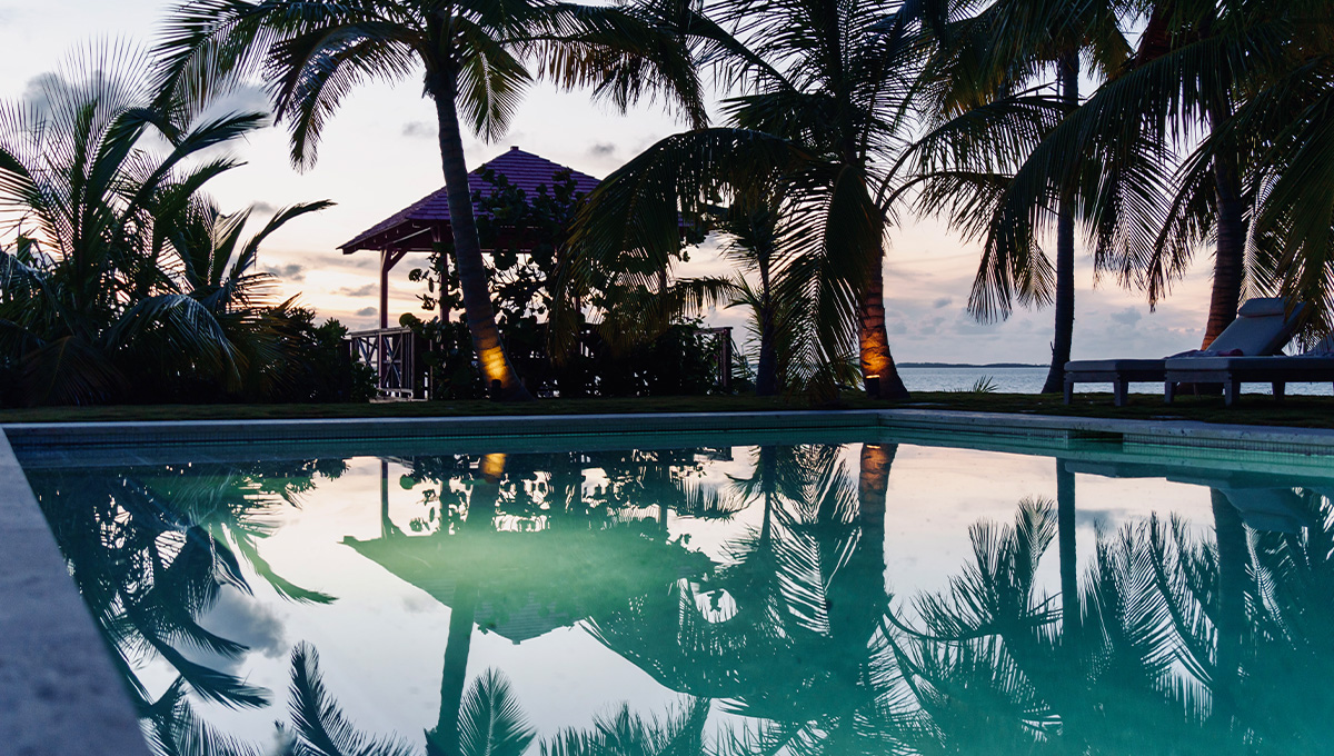 airbnb Bahamas luxury villa rental vacations private pool