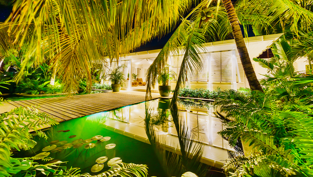 Luxury villa rental vacation Bahamas pond